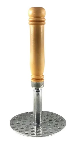 PISA PAPAS ALUMINIO MANGO MADERA